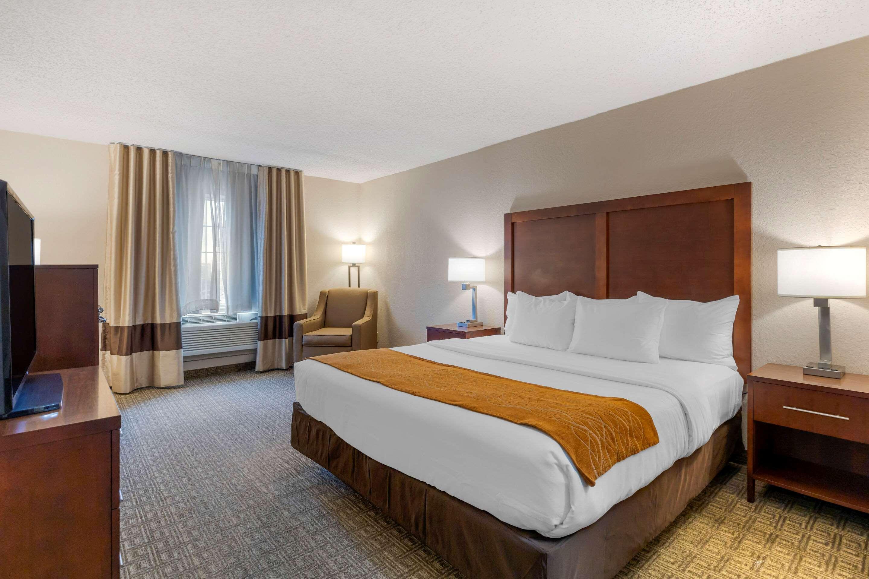 Comfort Inn St Louis - Westport Event Center Maryland Heights Exterior photo