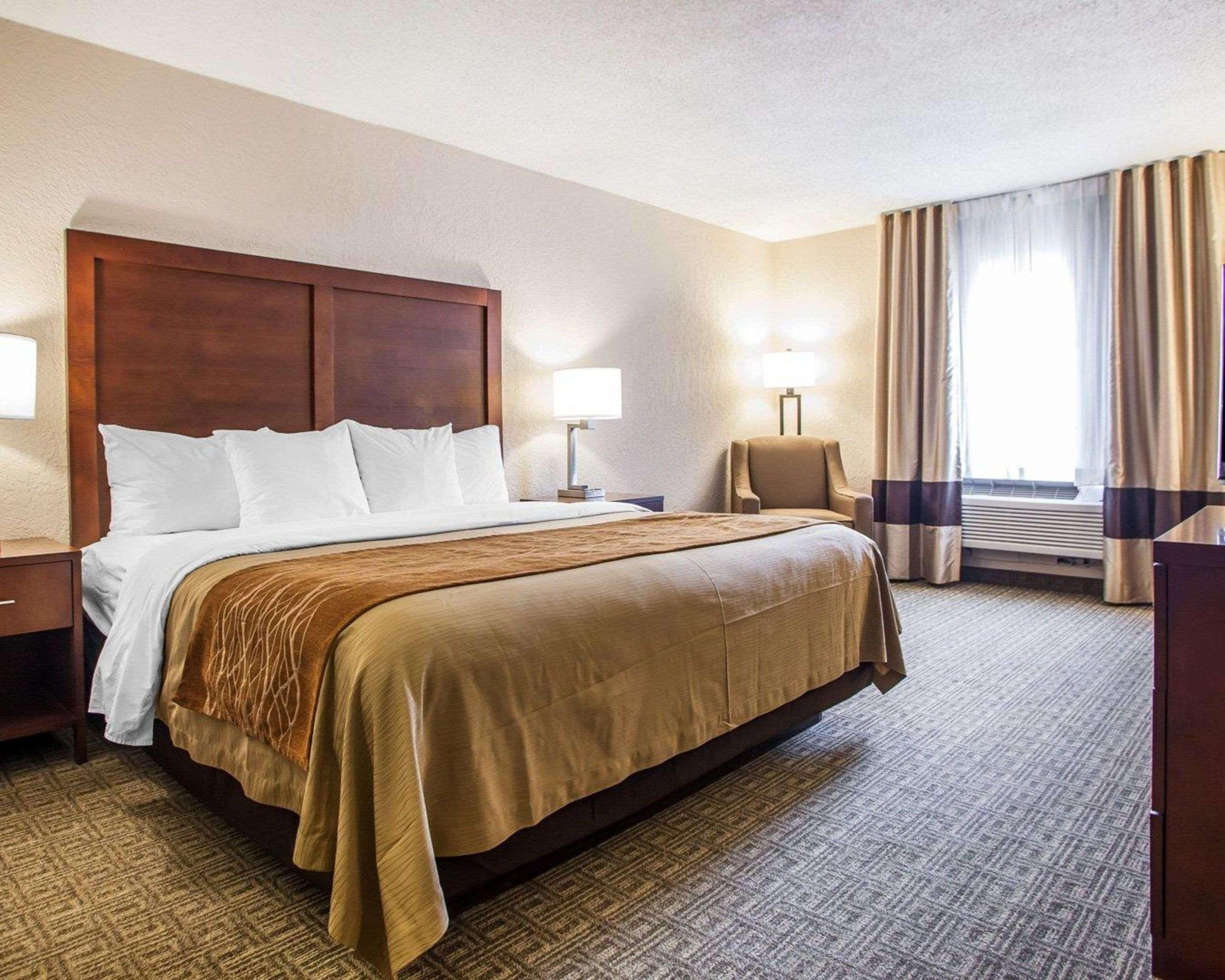 Comfort Inn St Louis - Westport Event Center Maryland Heights Exterior photo