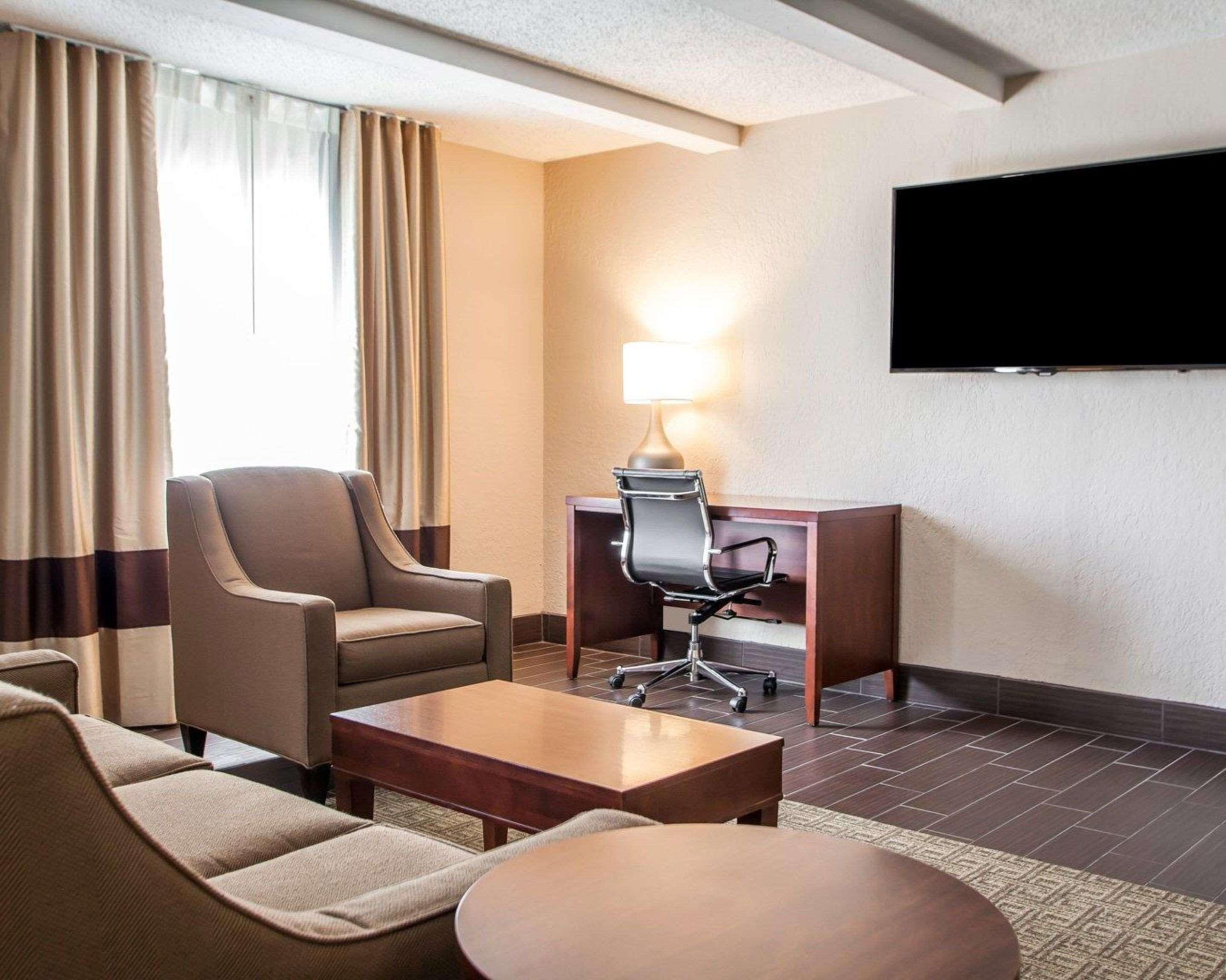 Comfort Inn St Louis - Westport Event Center Maryland Heights Exterior photo