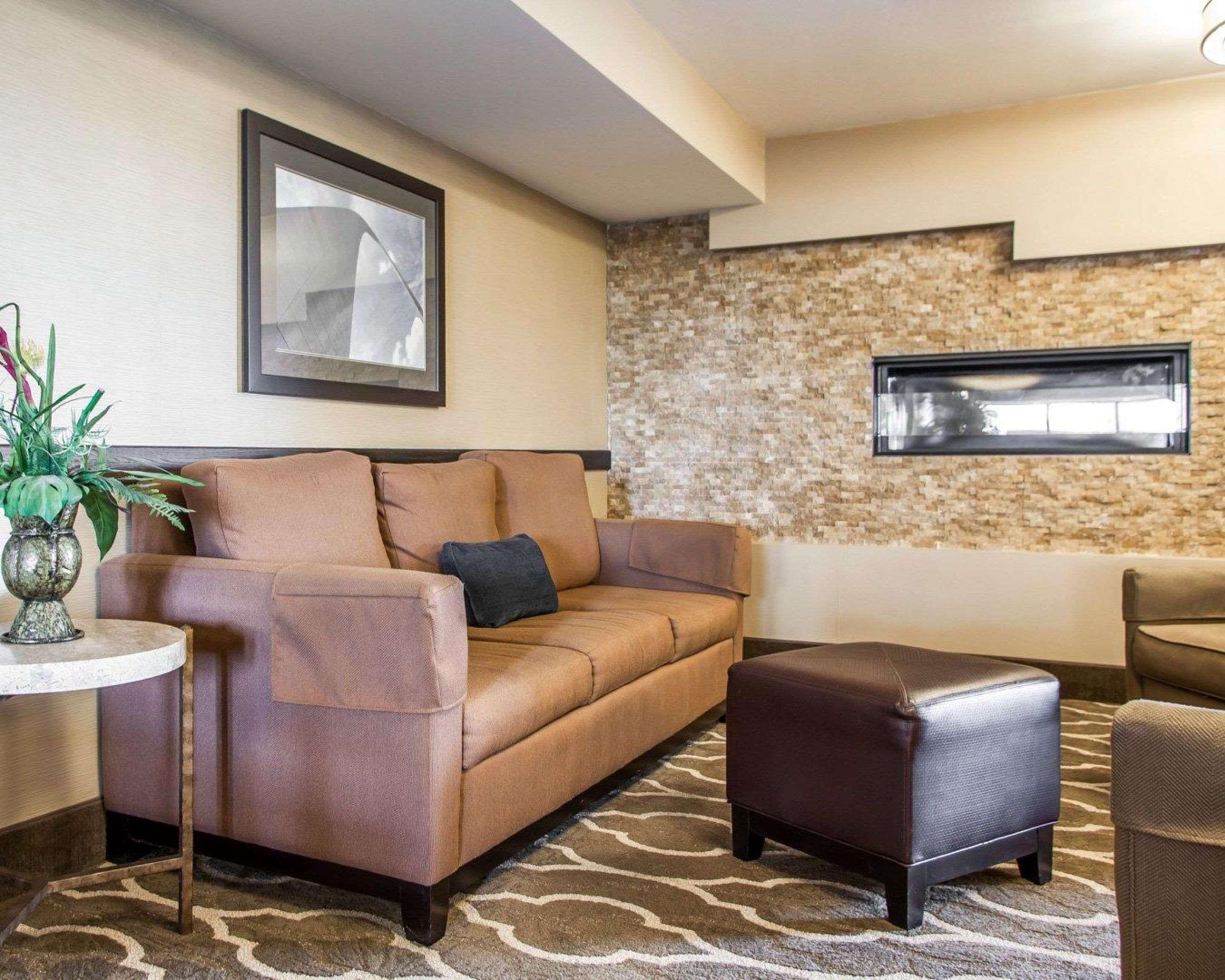 Comfort Inn St Louis - Westport Event Center Maryland Heights Exterior photo