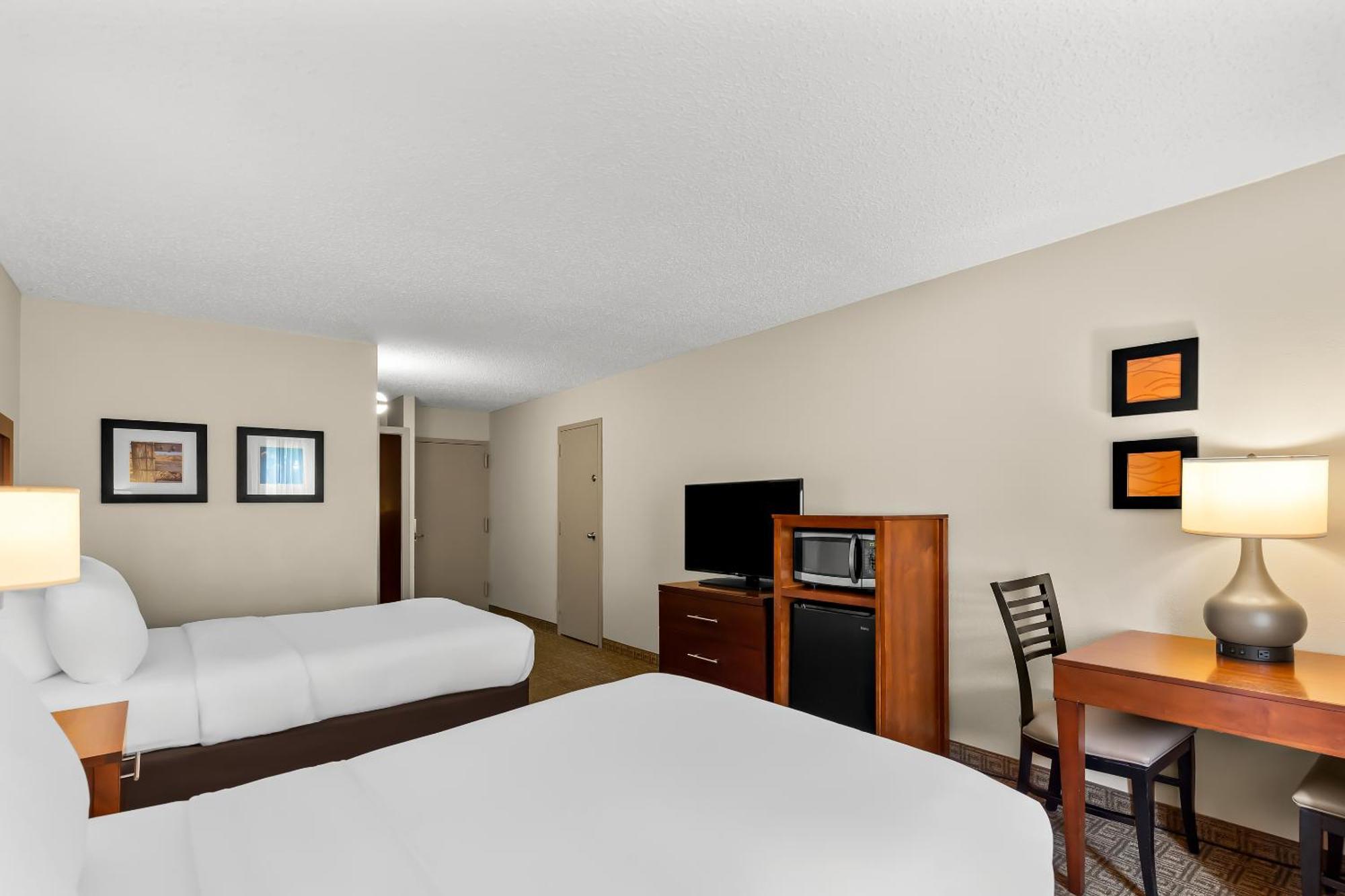 Comfort Inn St Louis - Westport Event Center Maryland Heights Exterior photo