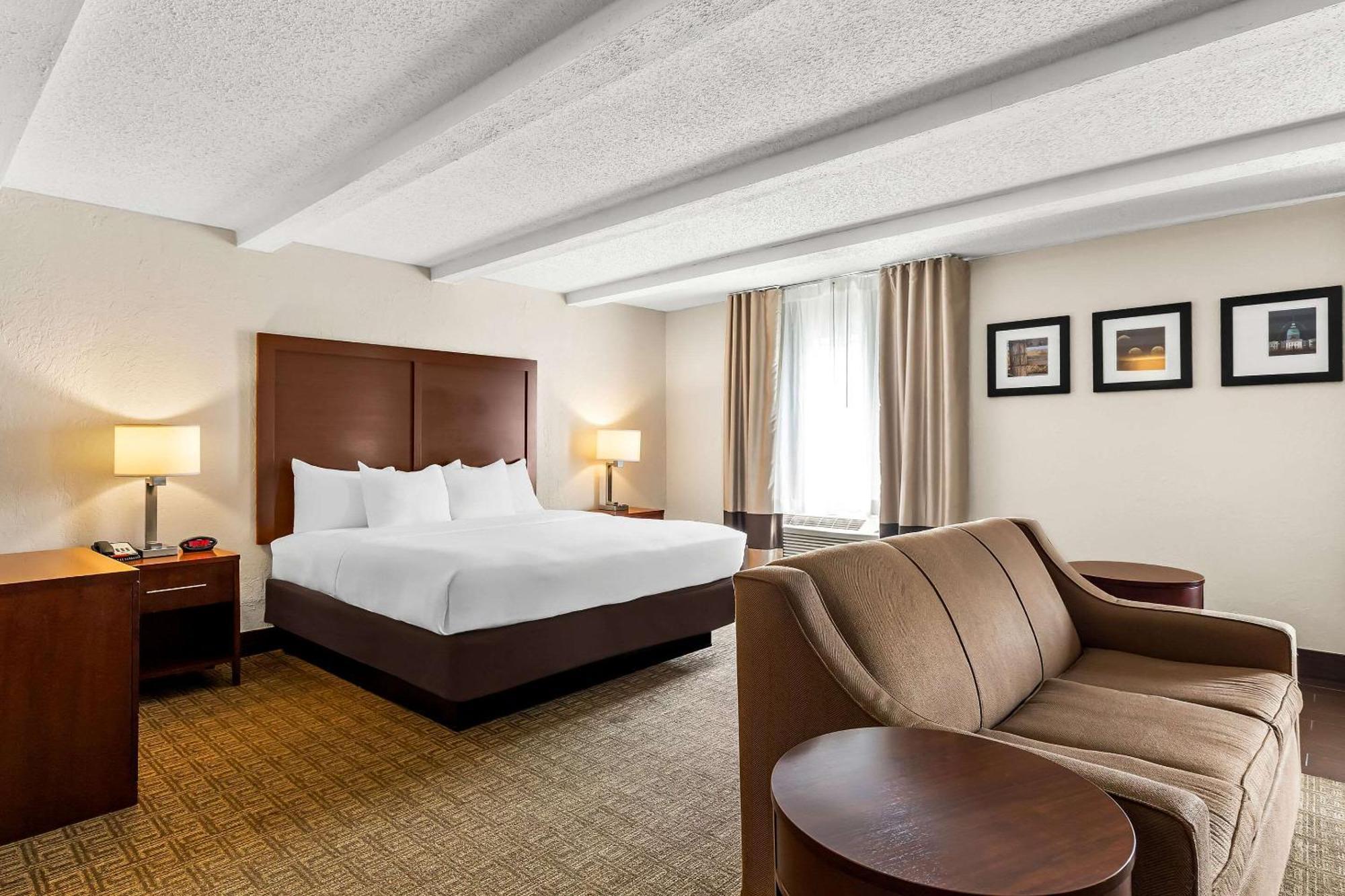 Comfort Inn St Louis - Westport Event Center Maryland Heights Exterior photo